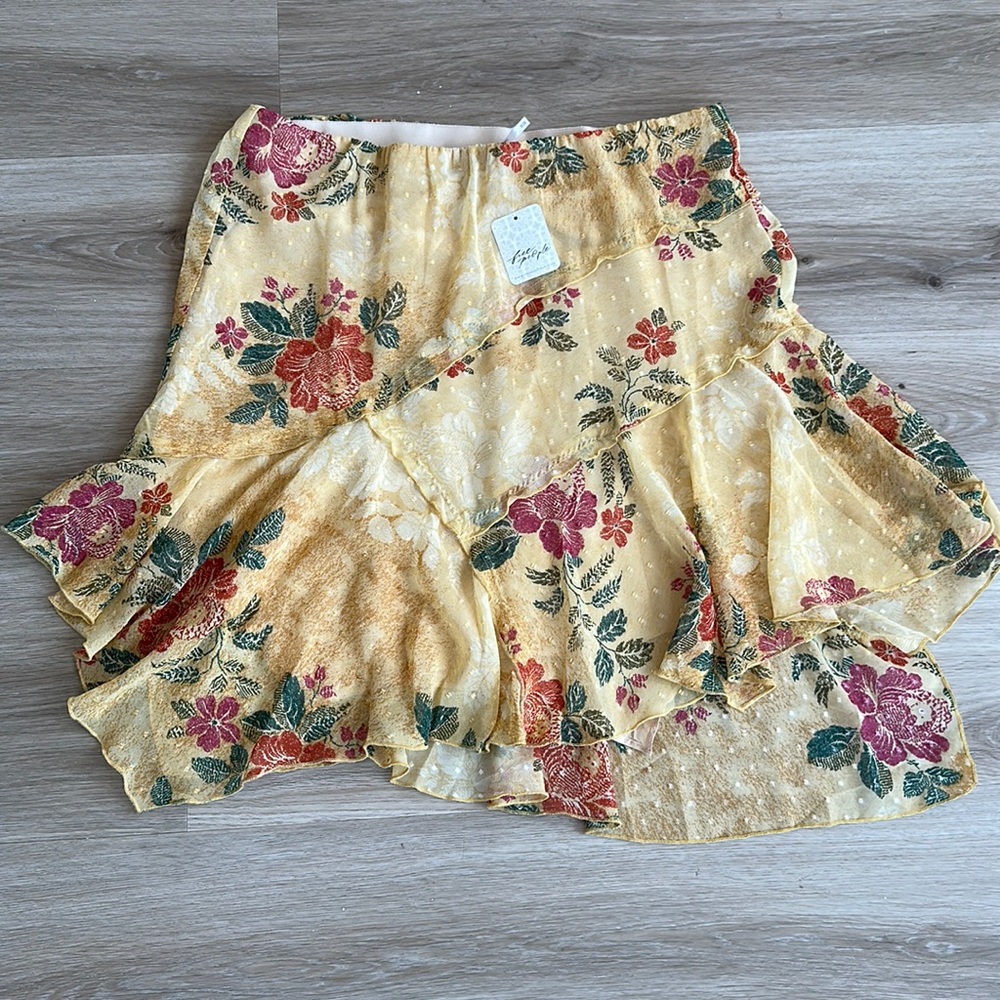 Free people Milly Asymmetrical Mini Skirt women’s sizes med large Apricot Combo
